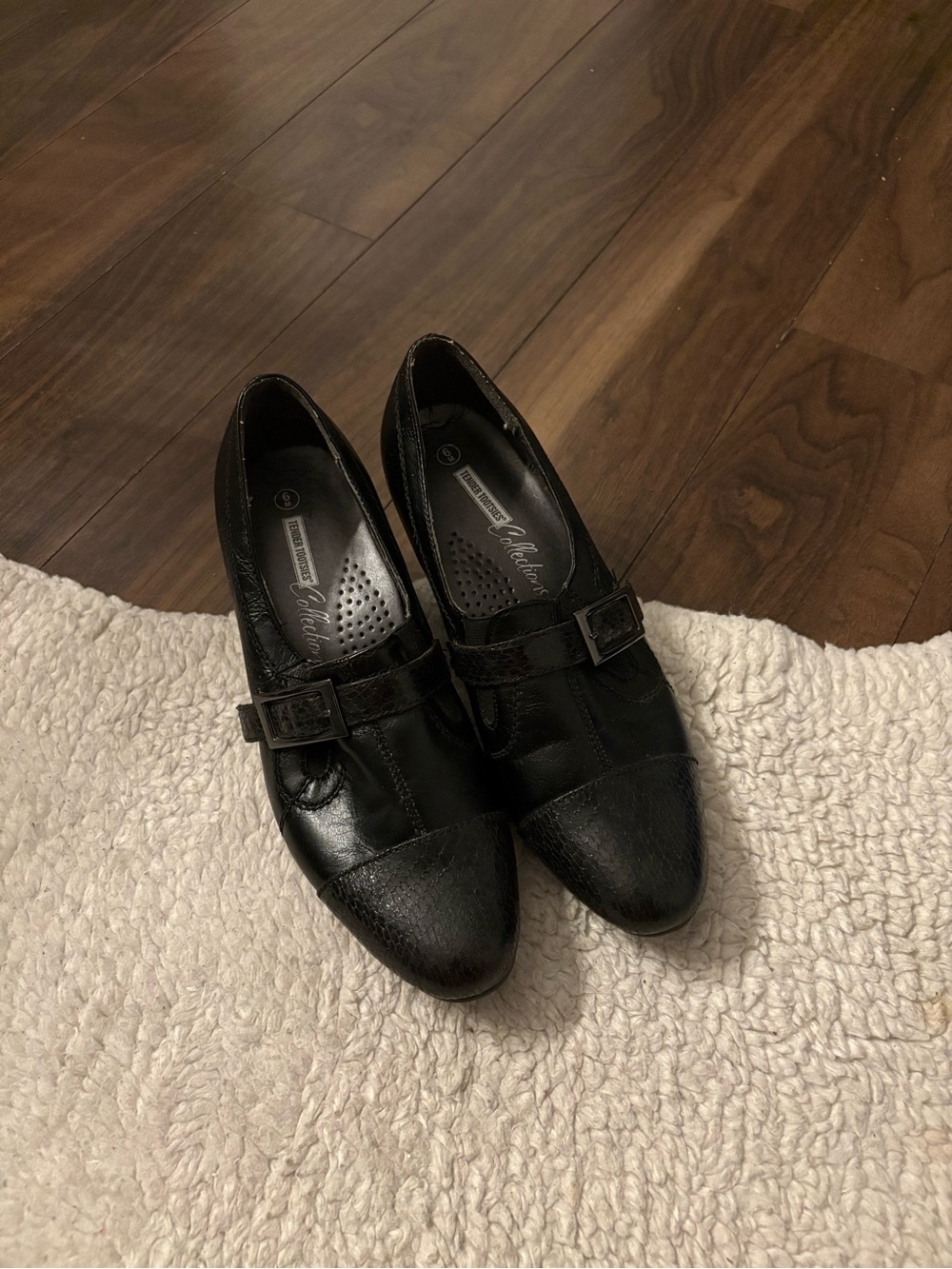 Tender Tootsies Collection Black Mary Jane Heels – Size 6M 🖤